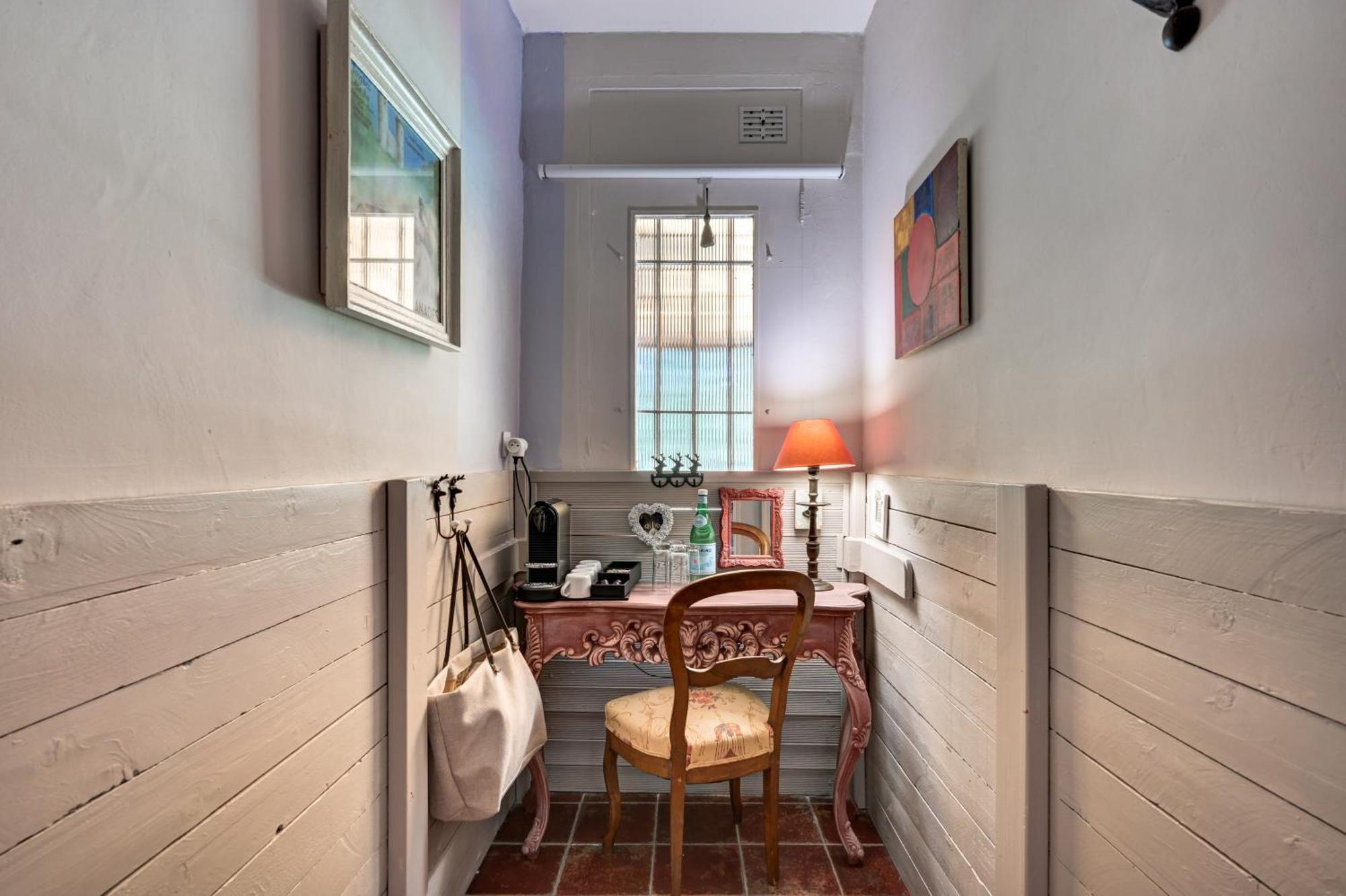 Mas Des Comtes De Provence 4* Tarascon