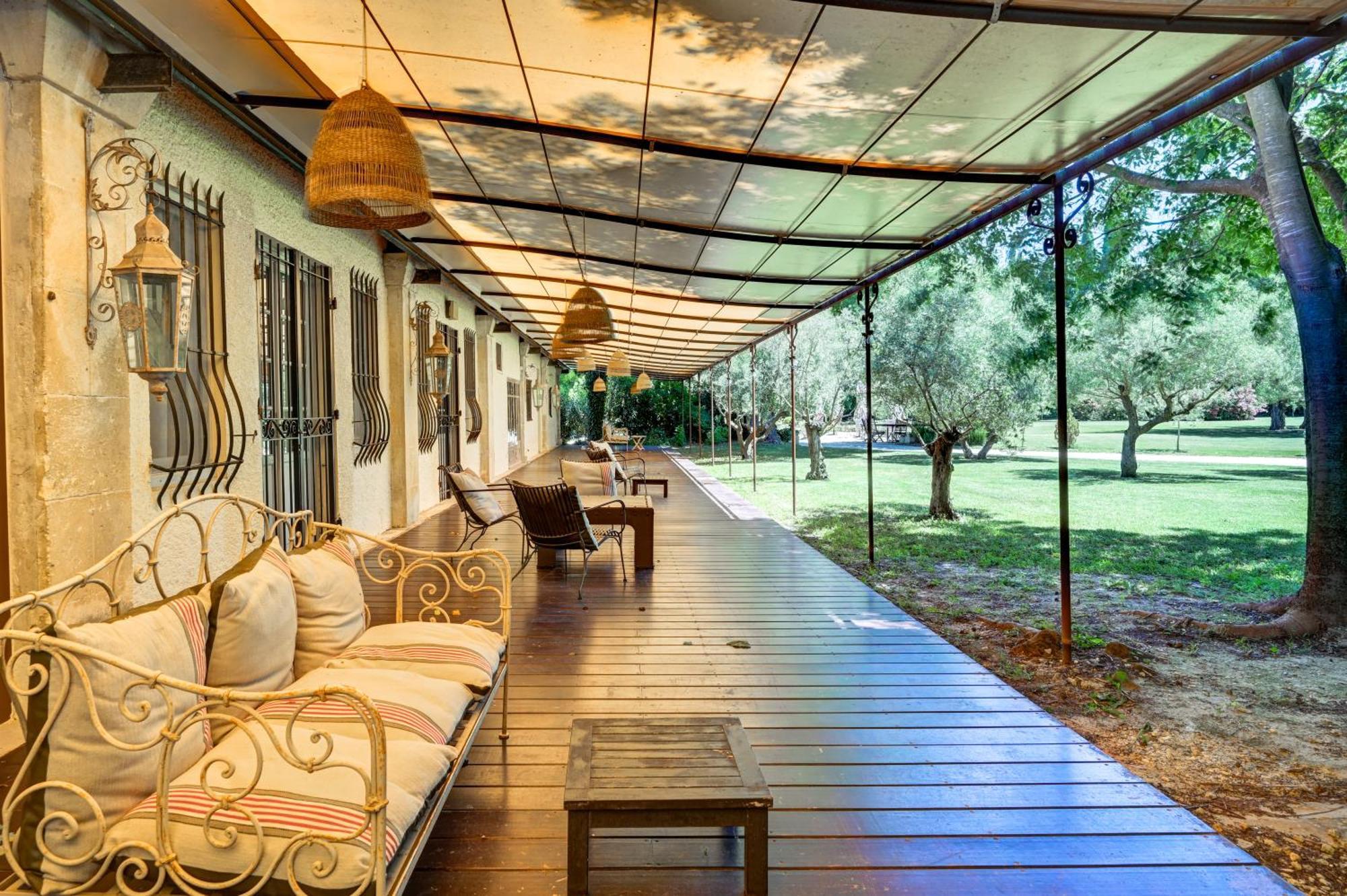 Hotel Mas Des Comtes De Provence 4*