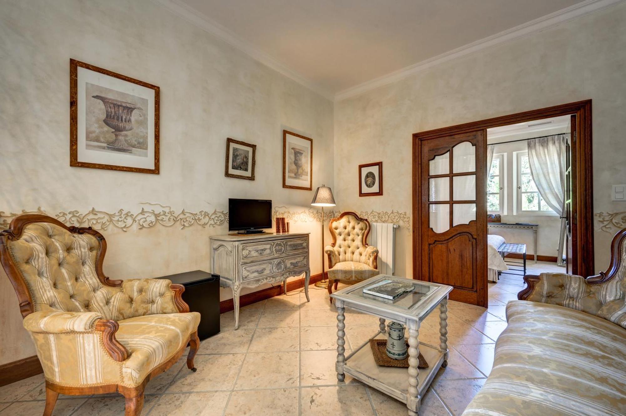 Hotel Mas Des Comtes De Provence Tarascon