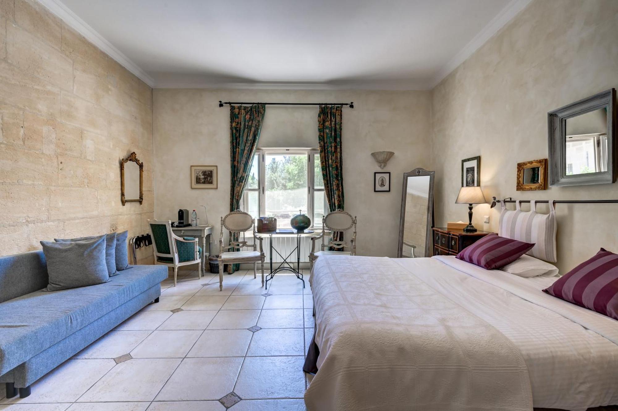 Hotel Mas Des Comtes De Provence 4*